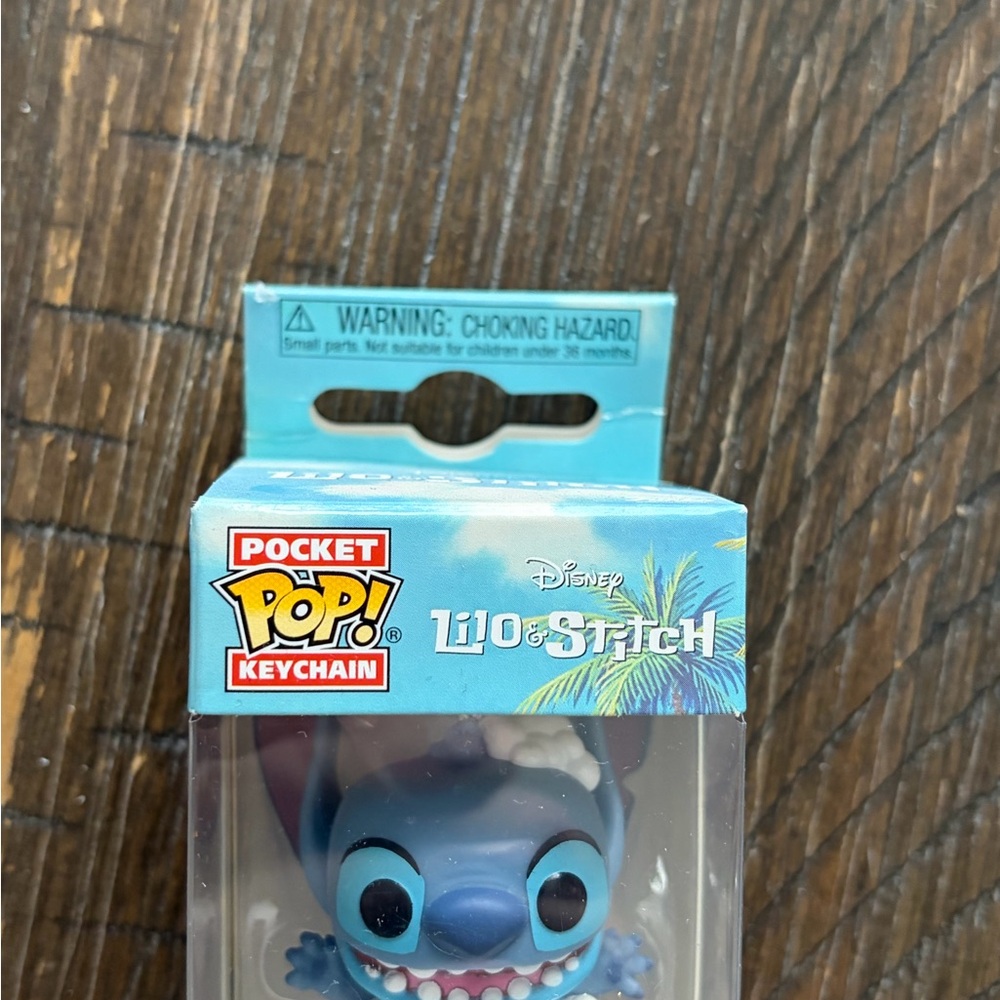 Funko Pocket Pop! Keychain - Stitch in Bathtub (Blue) HT EXPO EXCLUSIVE - Picture 2 of 5